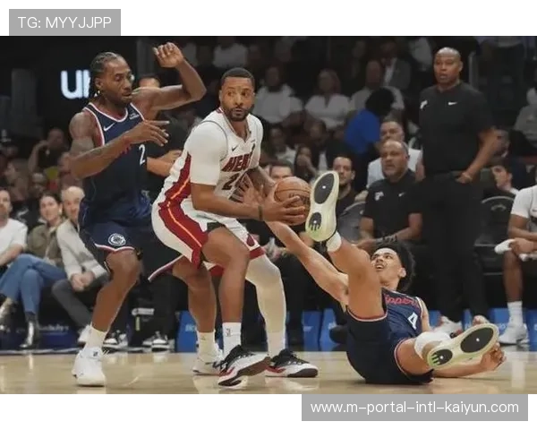 雷霆前场篮板9.3个联盟倒数第二 内线高度劣势制约二次进攻